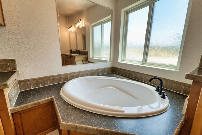 Building Photo - Escape to the Country – Beautiful 3 Bed, 2...