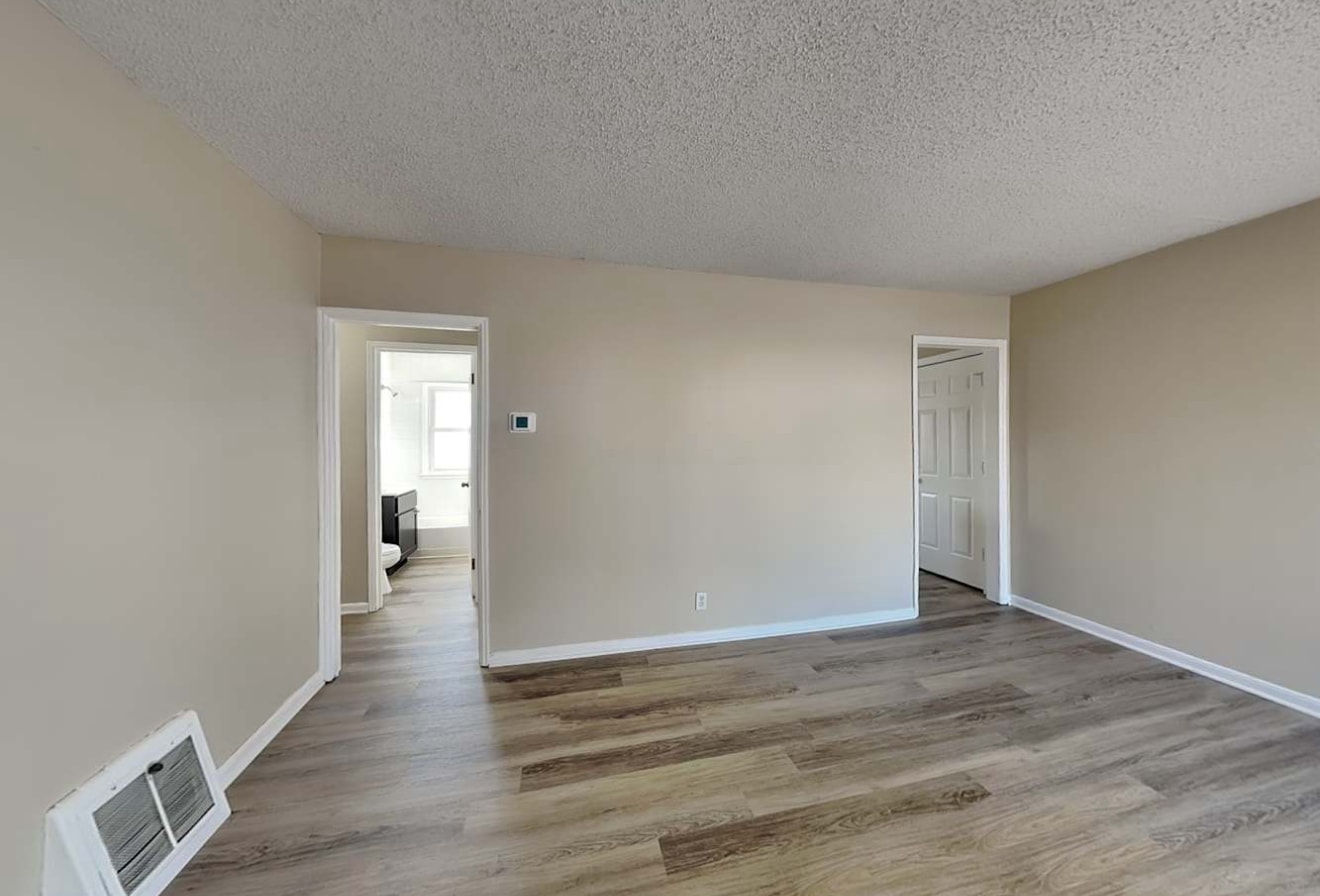 Building Photo - 452 N Alexander St