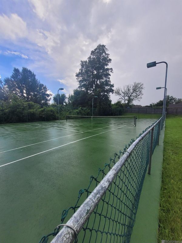 Building Photo - 11550 Southfork Ave