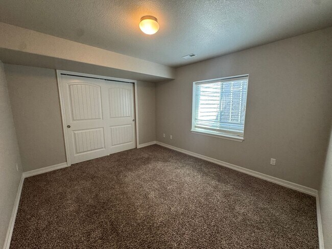 Building Photo - Spacious 5-Bedroom Ranch with Finished Basement, Wet Bar & 3-Car Garage