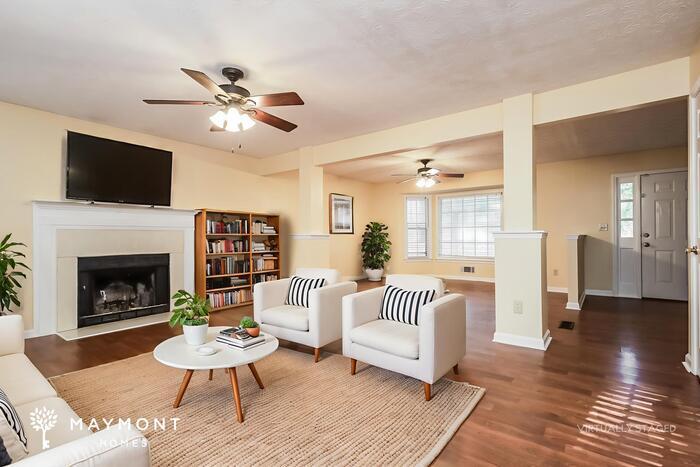 Building Photo - 25 Den Ric Ct