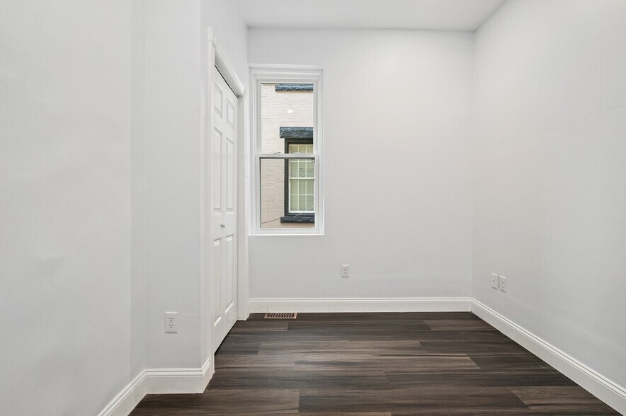 Building Photo - 318 Laurel St