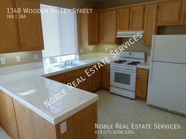 Building Photo - 1348 Wooden Valley St