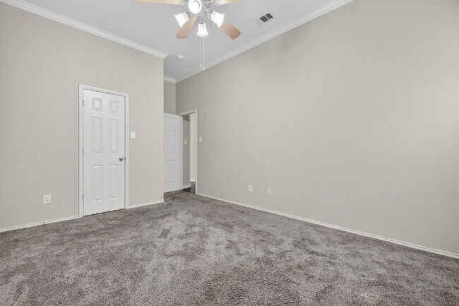 Building Photo - 4353 Mountain Crest Dr