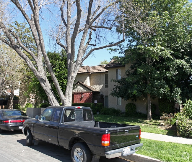 Building Photo - 8350 Amigo Ave