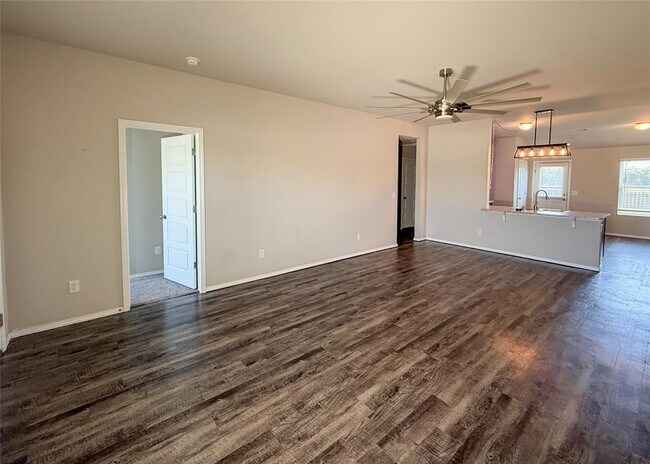 Building Photo - 528 Fox Burrow Ln