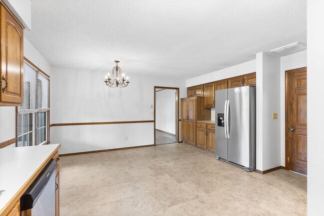 Building Photo - 3225 S Kimbrough Ct