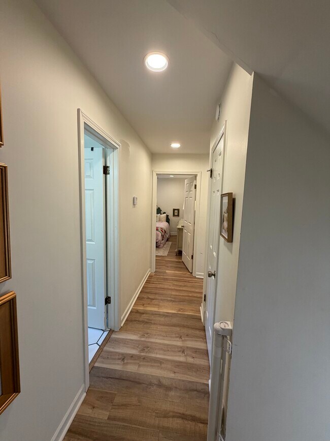 Building Photo - 1946 Corbin Rd