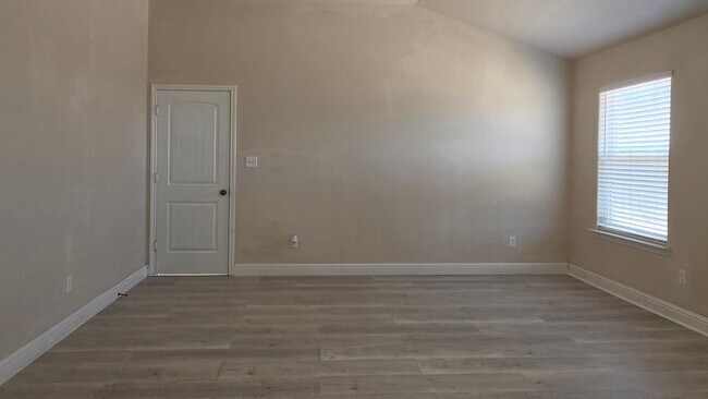 Building Photo - 6011 Mile High Ln