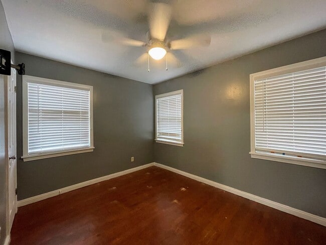 Building Photo - Charming 2-Bedroom Single-Family Home – Perfect for Comfort & Convenience!