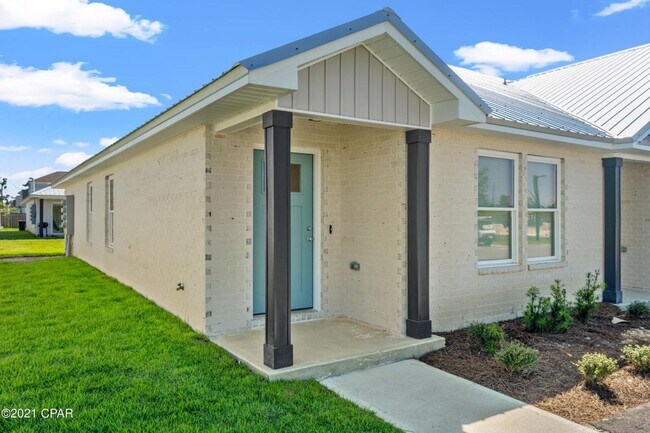 Building Photo - 2742 Largo Ave
