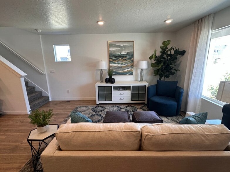 Building Photo - 907 S Sea Horse Ct