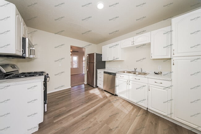 Building Photo - 3236 SW 37th St