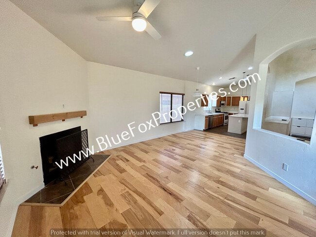 Building Photo - 7447 N Bradstreet Dr
