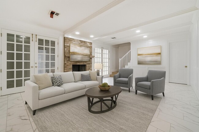 Building Photo - 15738 Fleetwood Oaks Dr