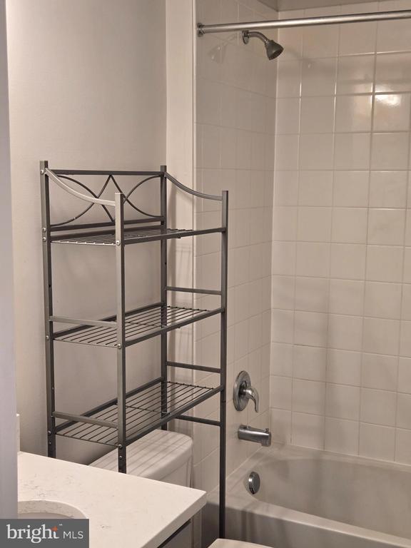 Building Photo - 193 Drexel Ct