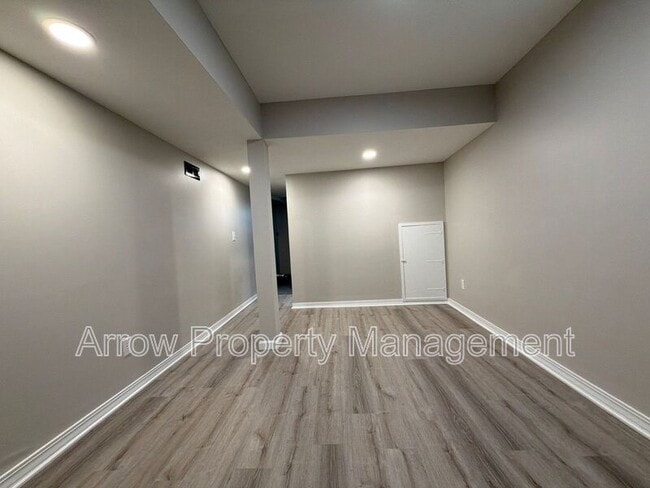 Building Photo - 126 S 28th St