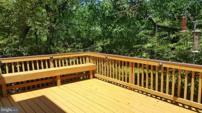 Building Photo - 848 Bayridge Dr
