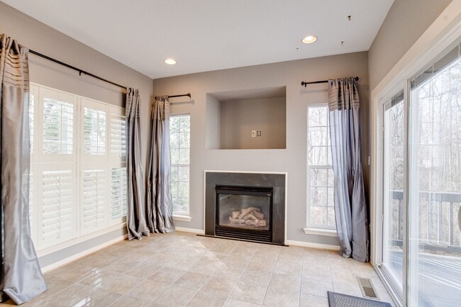 Building Photo - 1730 Bluffs Island Ct