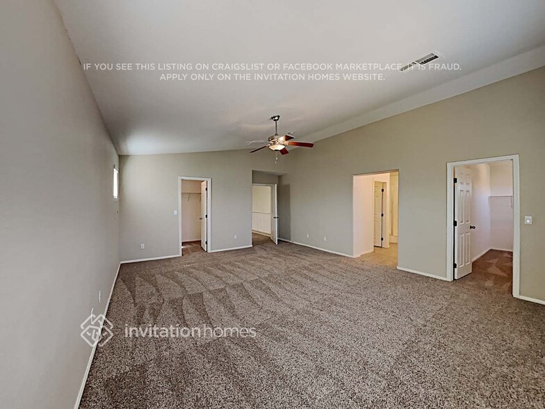 Building Photo - 10536 Bella Camrosa Dr