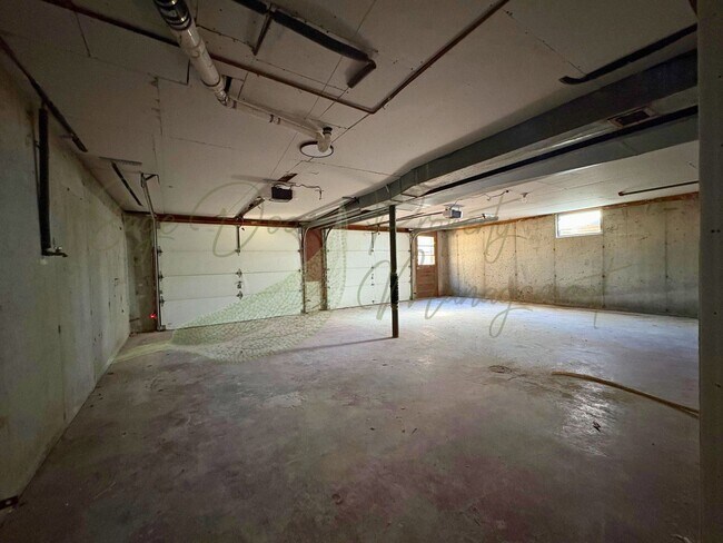 Building Photo - BEAUTIFUL HOME IN KANSAS CITY KANSAS