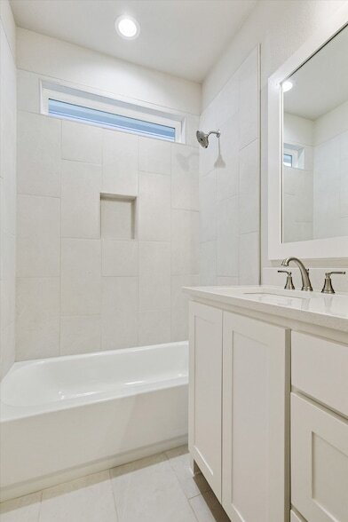 Building Photo - 514 Woodside Trl