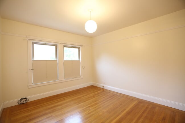 Building Photo - 2566-2568 22nd Avenue