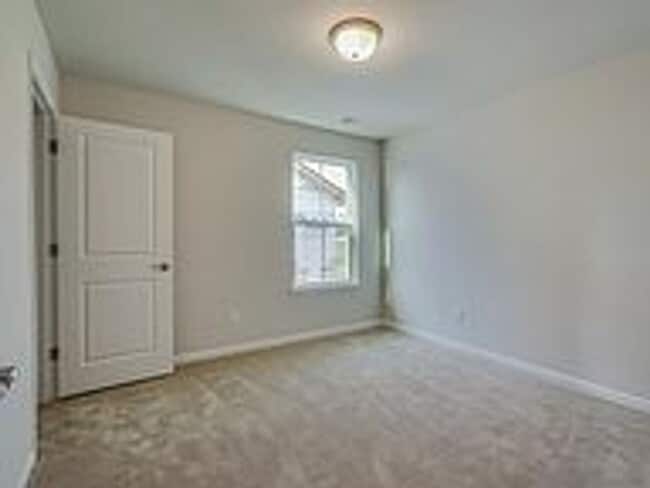 Building Photo - UP TO 2 MONTHS FREE RENT WITH 12 OR 24 MO LEASE!  PET FRIENDLY 4BR w/ Large Fenced Yard – William...
