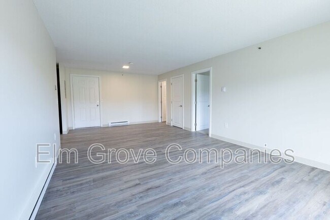 Building Photo - 94 Hemingway Dr