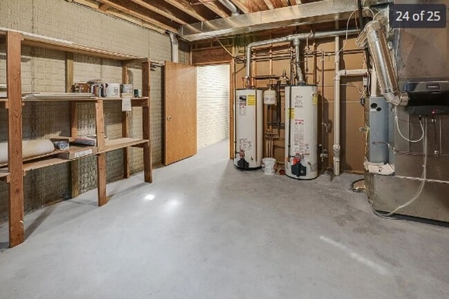 Building Photo - Newly Remodel 3 bed house - Rent $3k per m...