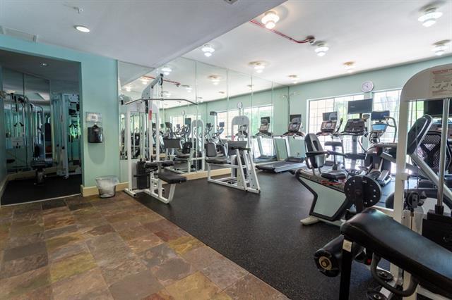 Building Photo - 3225 Turtle Creek Blvd Blvd