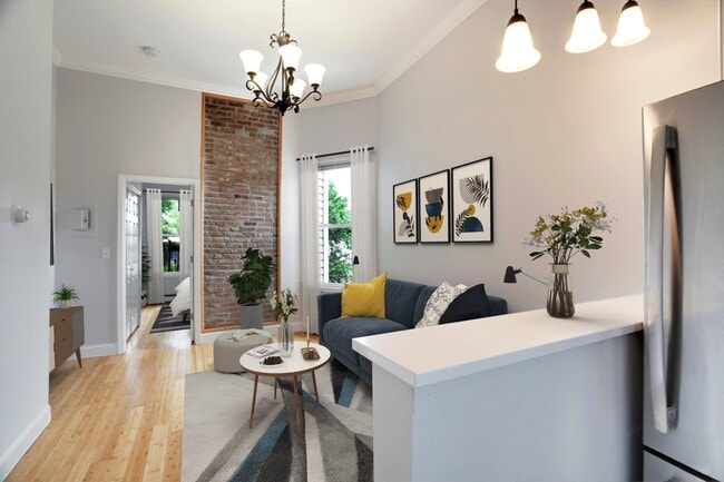 Building Photo - 132 Lincoln St