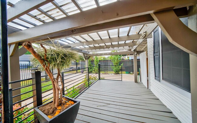 Building Photo - 3905 Billingsley St