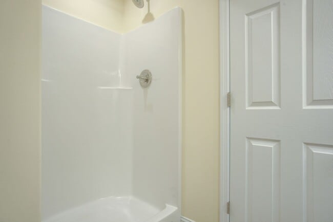 Building Photo - Charming 3-Bedroom Home for Rent in Rogers Farm