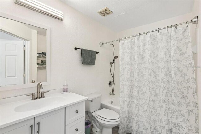 Building Photo - 17104 Carrington Park Dr