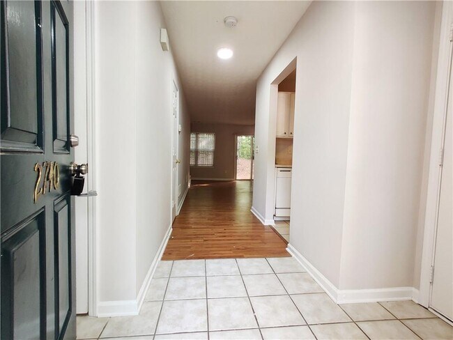Building Photo - 2740 Waverly Hills Dr