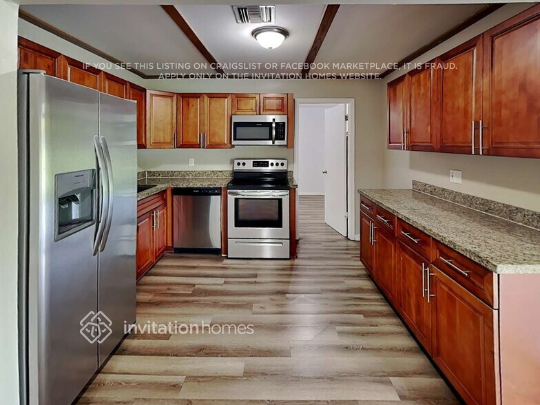 Building Photo - 9323 Southampton Pl