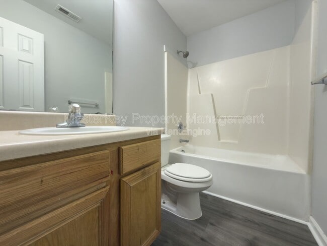 Building Photo - 4720 Parkville Dr