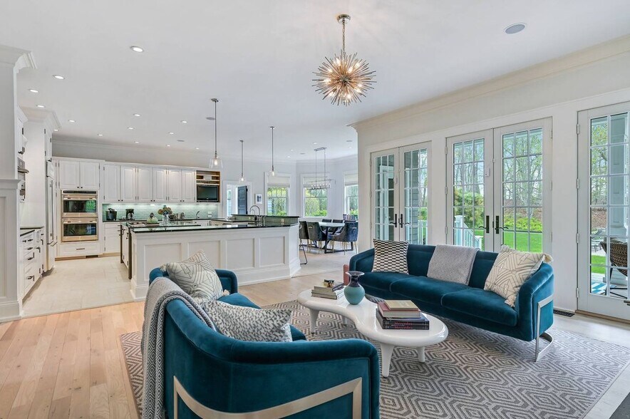 Building Photo - 118 Water Mill Towd Rd