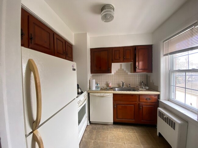 Building Photo - 508 Bonnie Brae Pl