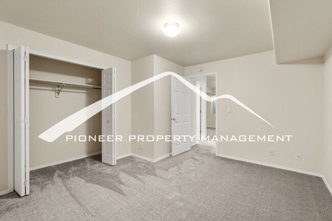Building Photo - 6162 Colony Cir