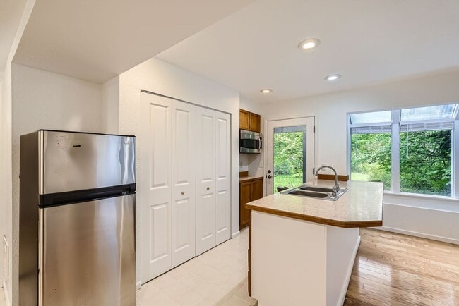 Building Photo - Available NOW! Waterfront >> Newly Remodel...