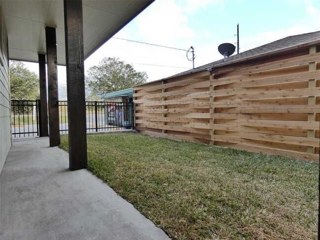 Building Photo - 4832 FM 2218 Rd