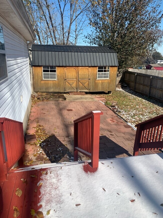 Building Photo - 205 Holland Ridge Dr