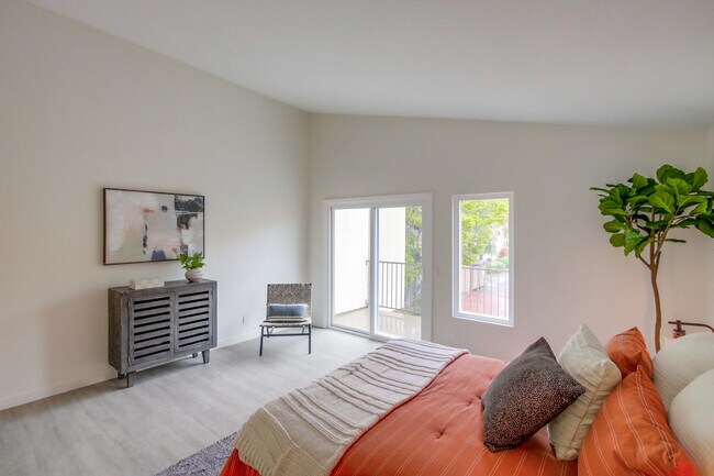 Building Photo - 1059 Arbor Ln