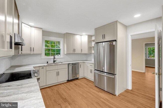 Building Photo - 2219 Cedar Mill Ct