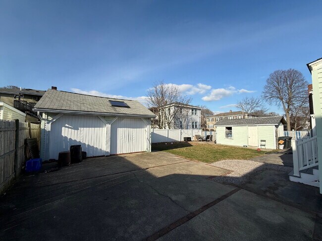 Building Photo - Newly Renovated 3 BED 1.5 BATH in prime area of Quincy