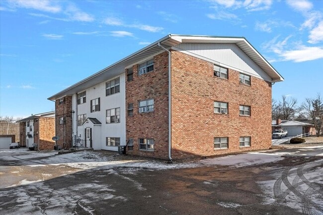 Building Photo - 117 S Elder Ln