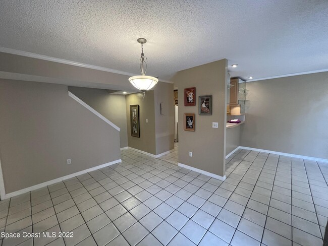 Building Photo - 1425 Malibu Cir NE