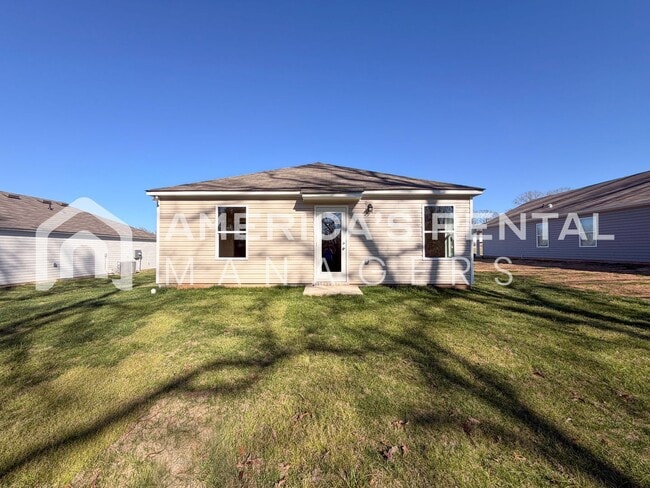 Building Photo - Spacious Four Bedroom for Rent in Tuscaloosa, AL!